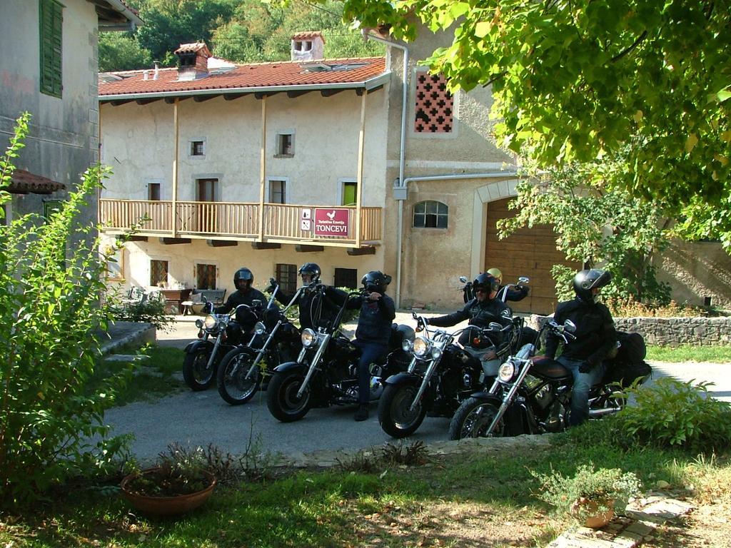 Toncevi Eco Estate Hotel Branik Exterior photo